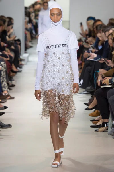 Look 1